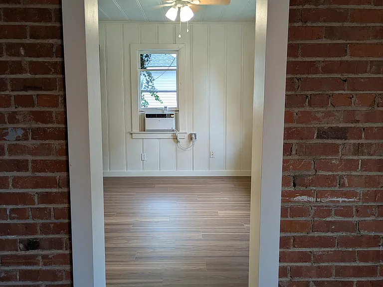 707 NE 15th St #1/2 — Photo 7