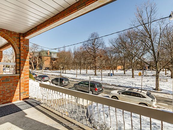 2nd image of 164 Roxton Rd