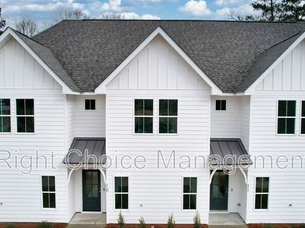 630 Village Dr #10, Opelika, AL 36801