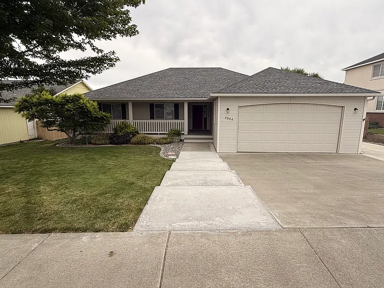 4304 Jasper St — Photo 1