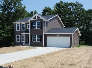 166 Forest Way, Davisburg, MI 48350