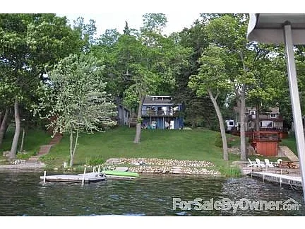 4276 Highcrest Dr photo 1