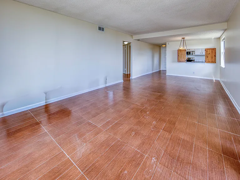 890 N Federal Hwy #412 — Photo 6