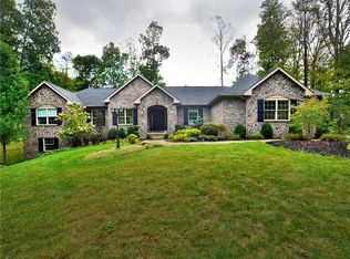 100 Villa Picciano Ln, Jeannette, PA 15644