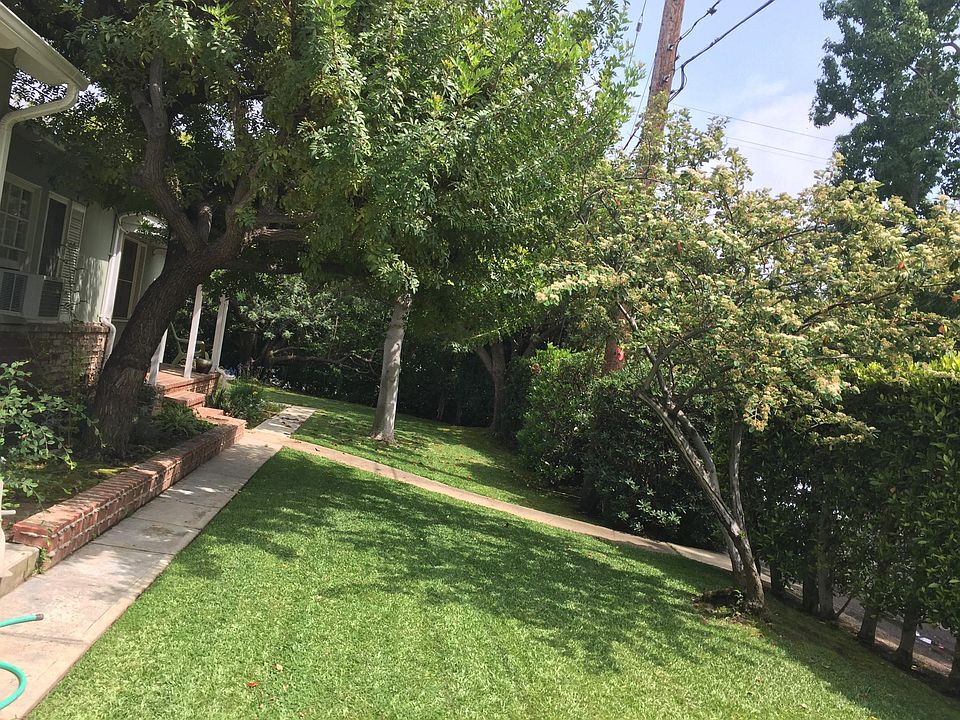 wrap-around front yard