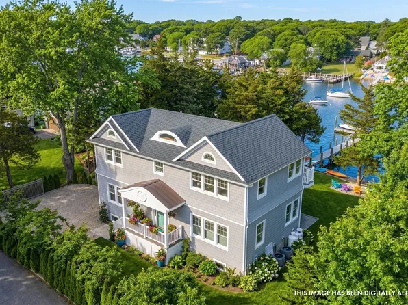 254 Overlook Dr, Riverhead, NY 11901