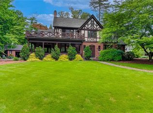 303 W Greenway Dr N, Greensboro, NC 27403