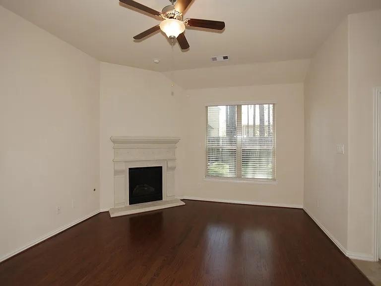 15 Sawbridge Cir — Photo 3