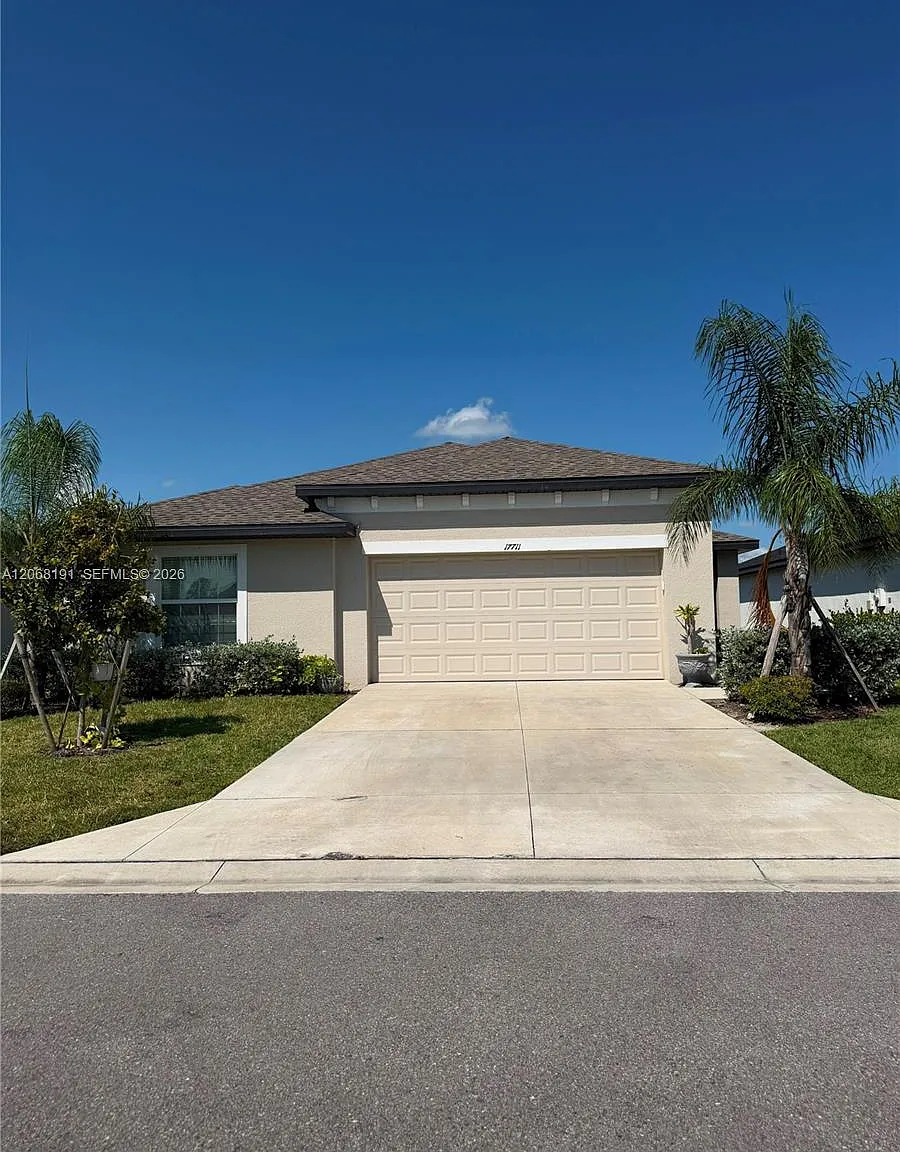 4 bed, 2.0 bath, 1812 sqft, $2,150 — Photo 3