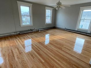 211 State St #2, Bristol, RI 02809
