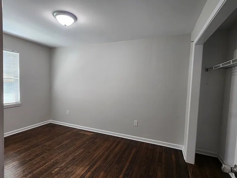 811 N Franklin Rd — Photo 12