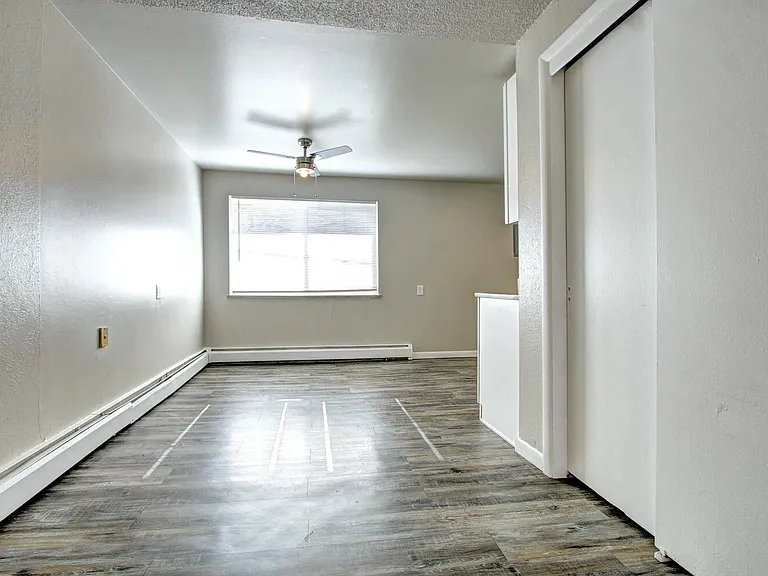 5351-5361 Everett St — Photo 16