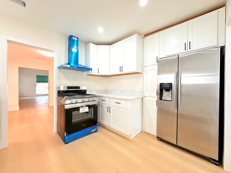 6132 Whitsett Ave #6132 — Photo 10