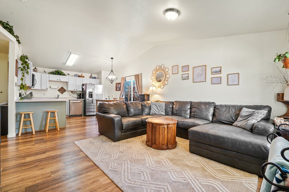 next background image