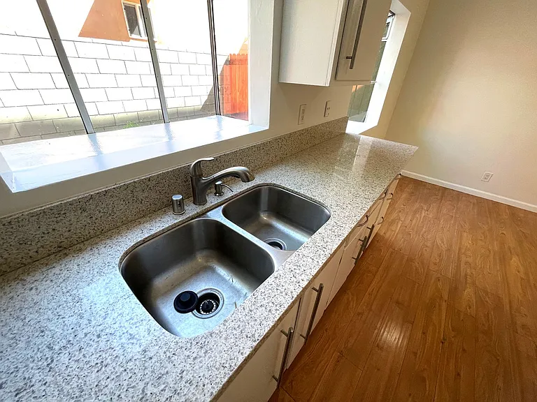 3607 Schaefer St — Photo 3