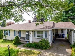 53 Greenbrier Dr, New Bedford, MA 02745