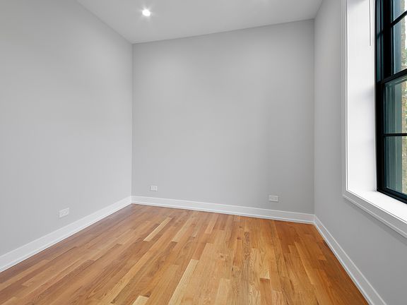 5th image of 1339 N Noble St #1