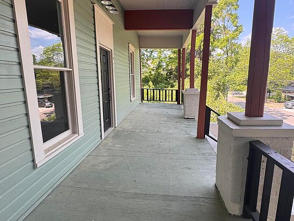 4th image of 1911 28th Ave