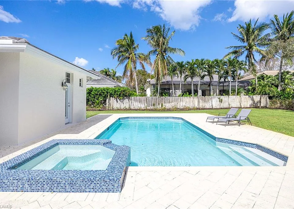 707 Port Side Dr