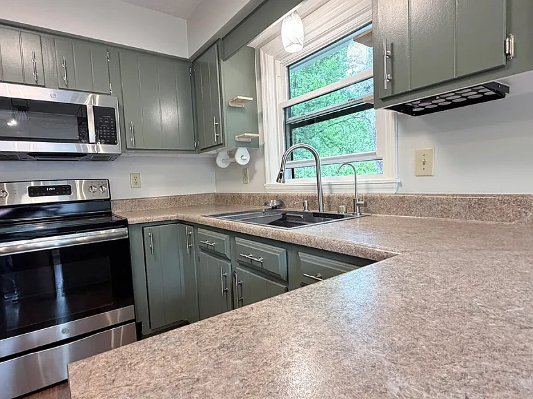 602 Beechwood Lakes Dr — Photo 3
