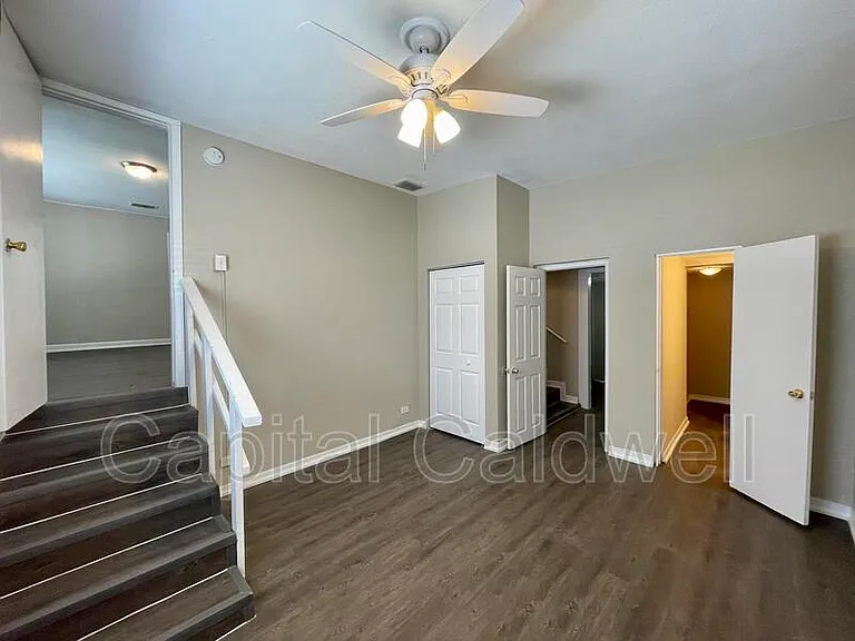 1904 E Emma St — Photo 9