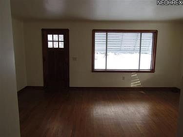 4th image of 160 Gould Ave