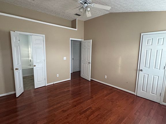 5th image of 5052 Pebble Creek Dr