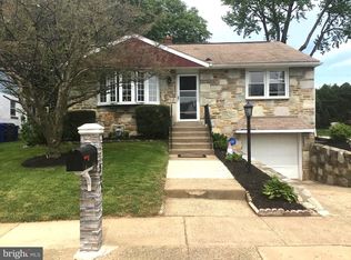 272 Perry St, Elkins Park, PA 19027