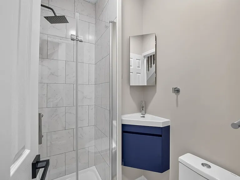 1004 Girard St NW — Photo 15