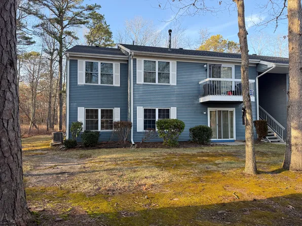 155 Club Pl, Galloway, NJ 08205