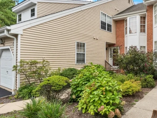 198 Zeppi Ln, West Orange Twp., NJ 07052