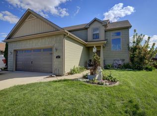 209 Bryce Ln, Tolono, IL 61880