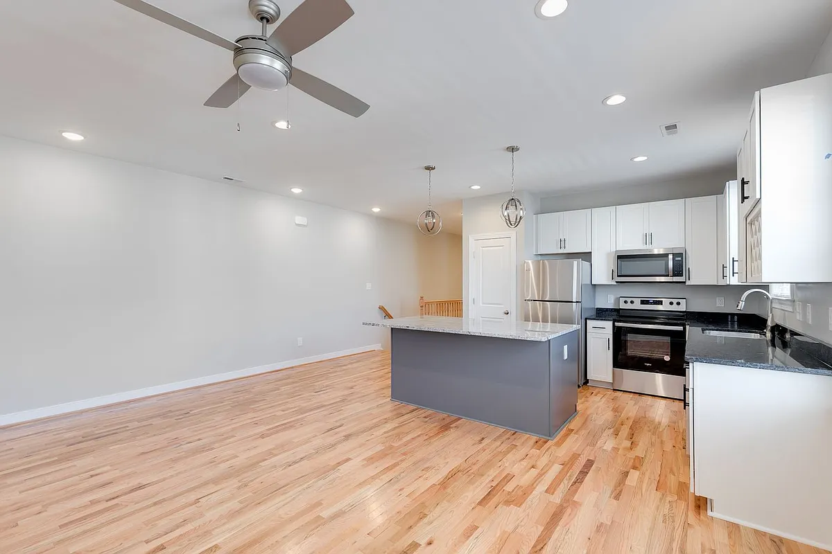 Building Photo - 1017 N 33rd St