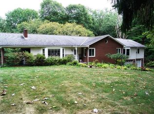 1310 Camp Meeting Rd, Sewickley, PA 15143