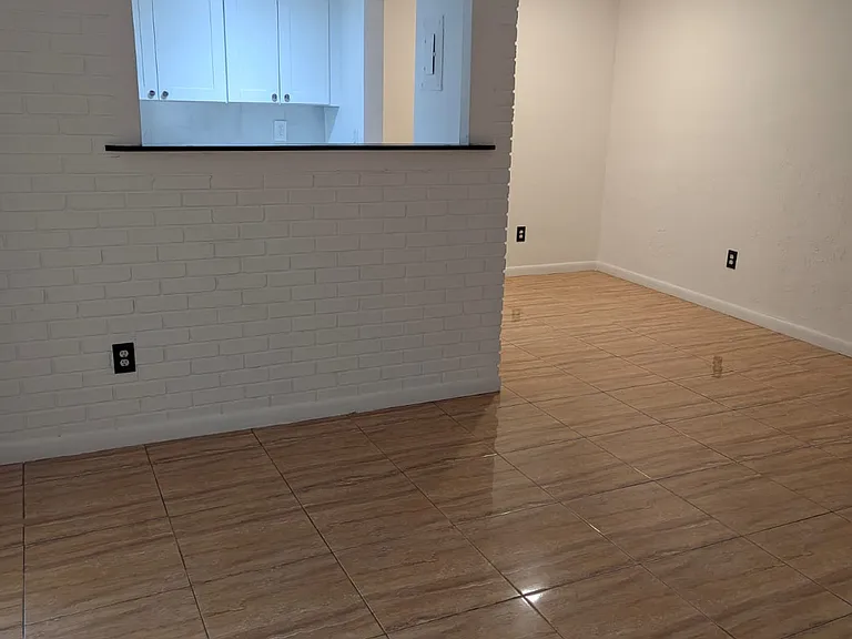 20400 NW 7th Ave #103 — Photo 15