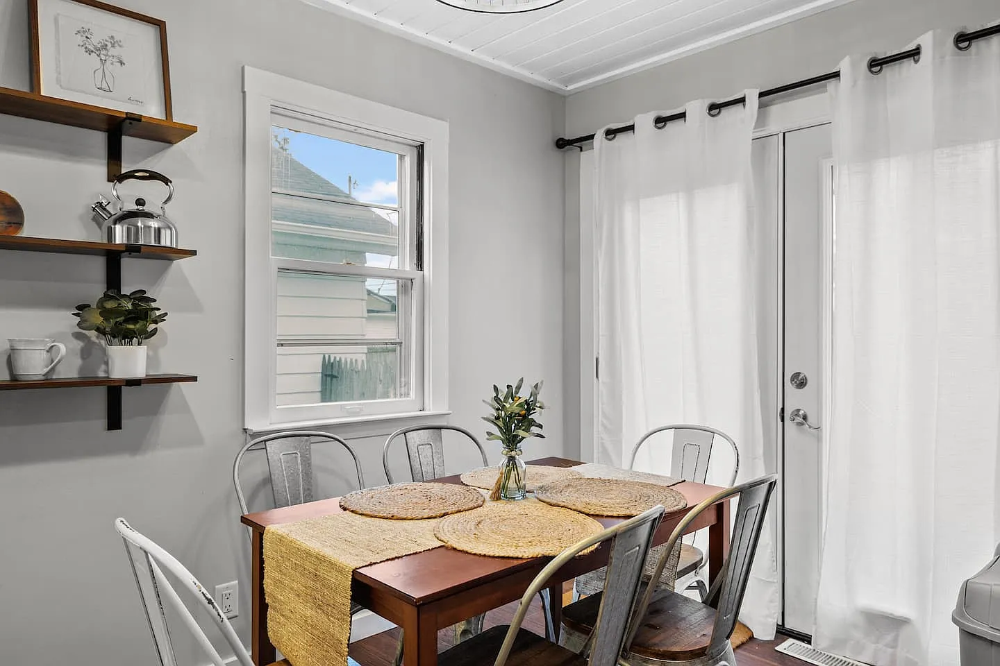 3 bed, $4,950 — Photo 4