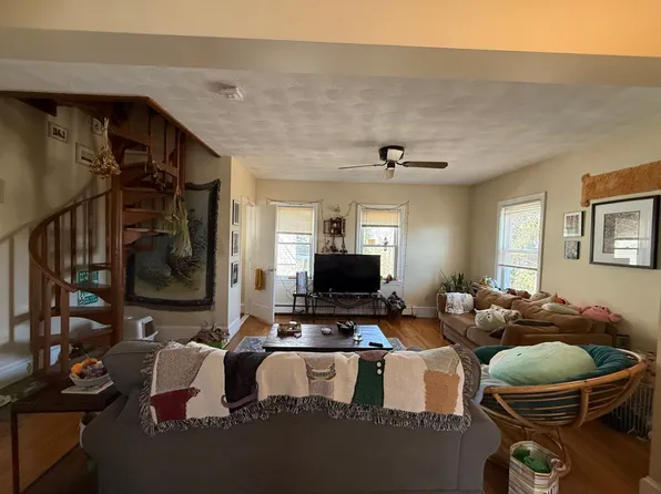 3 Glenley Ter, Brighton, MA