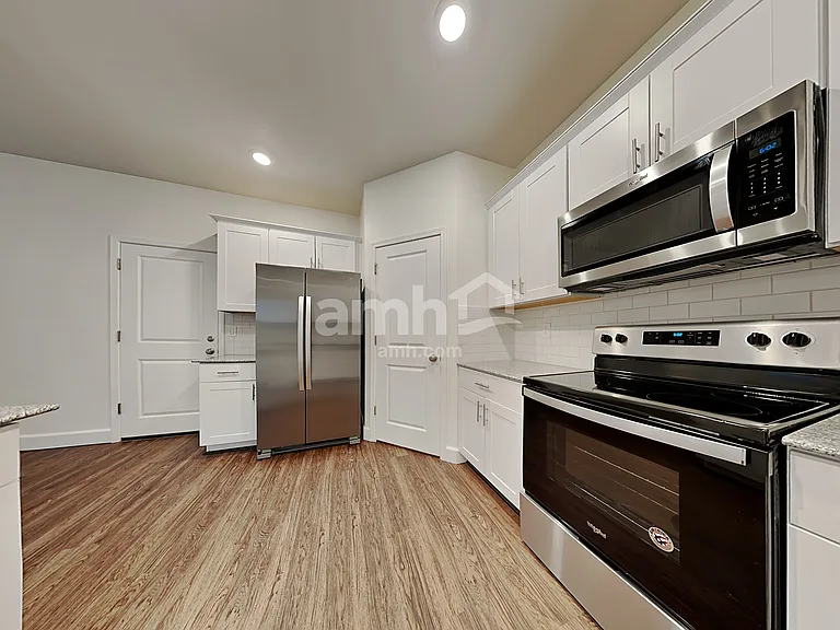669 W Bosal Dr — Photo 3