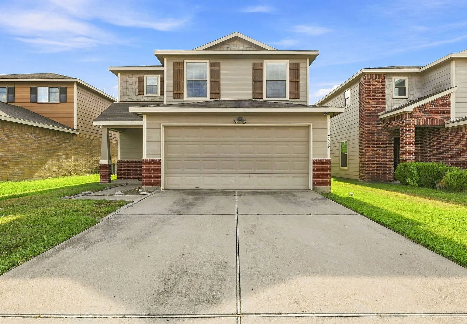 3 bed, 2.5 bath, 2160 sqft, $1,850 — Photo 1