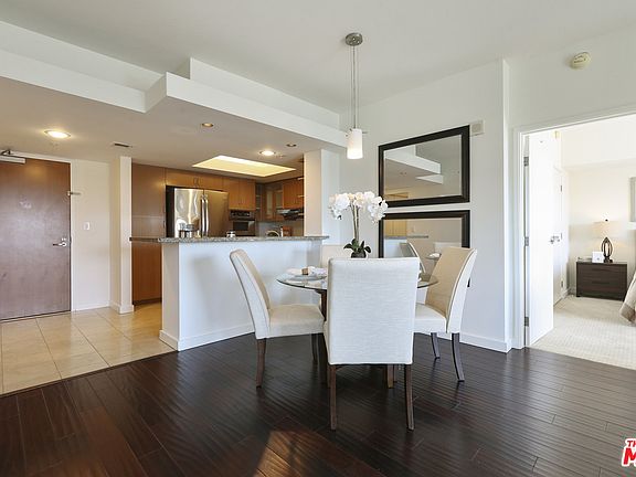 5th image of 13700 Marina Pointe Dr Unit 616