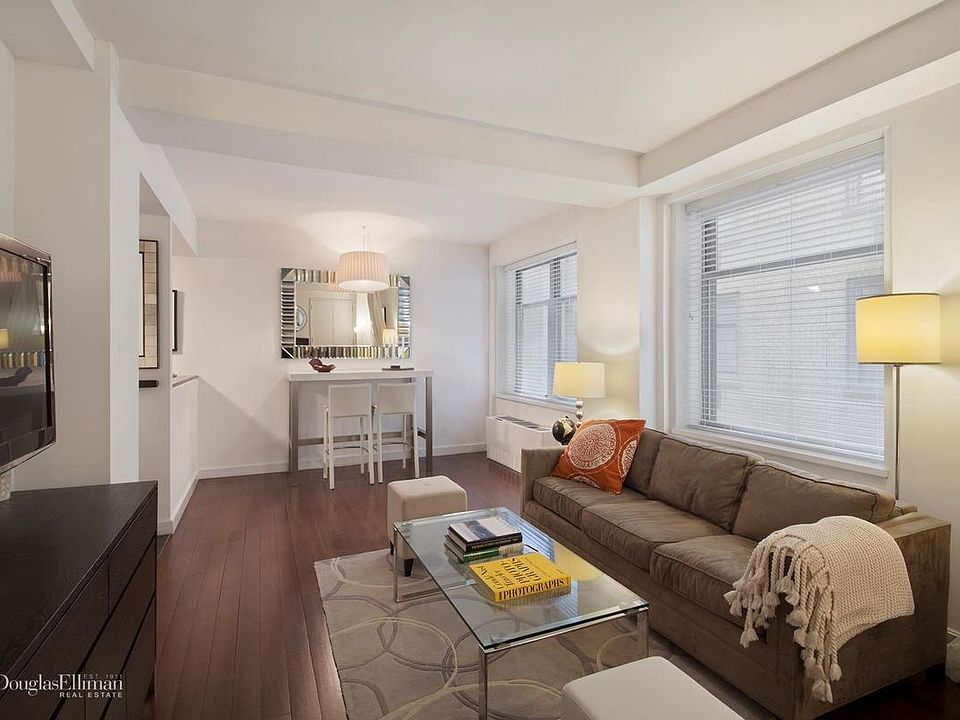 1st image of 100 W 58th St APT 10A