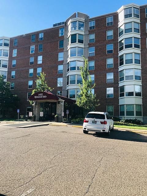 1st image of 1425 W 28th St APT 605