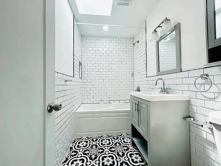 693 Autumn Ave #2 — Photo 14