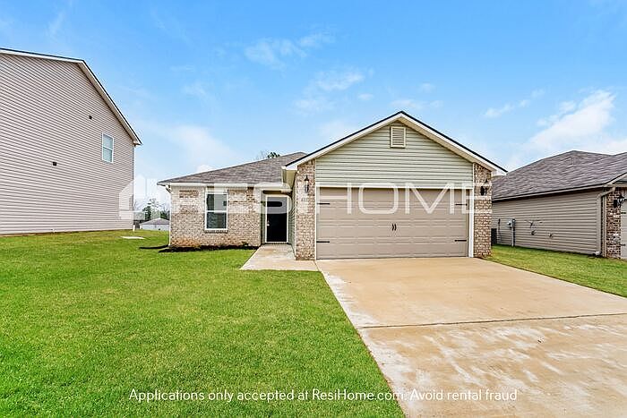 1st image of 405 Americana Dr