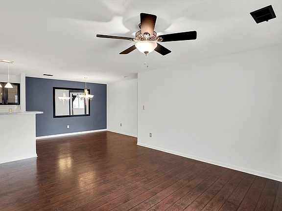 3rd image of 8418 Glenwillow Ln Unit 103