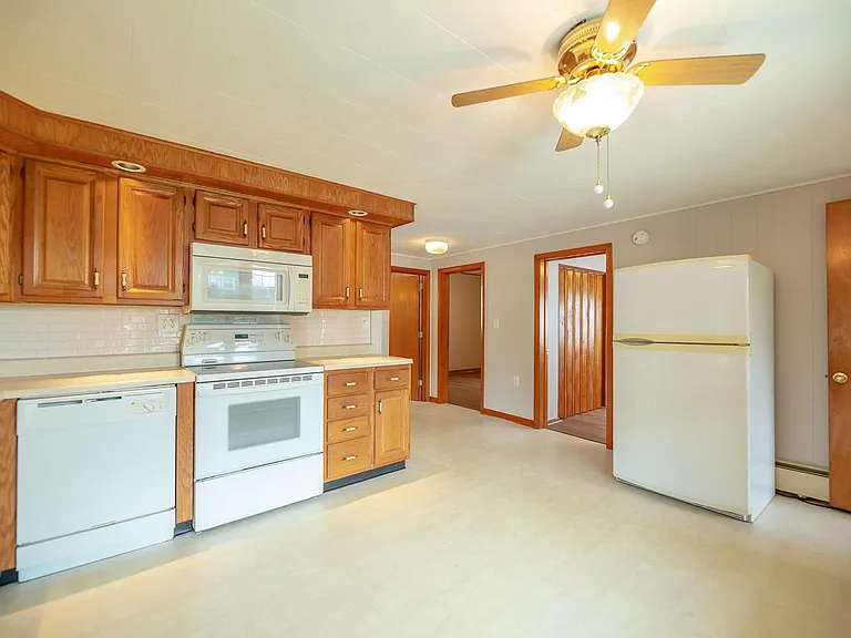 23 Lafayette St #1 — Photo 4