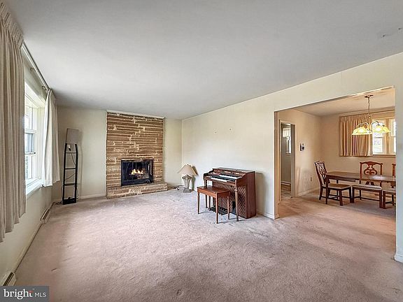 2nd image of 6404 Summerhill Rd