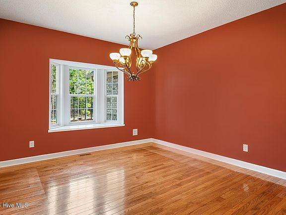 5th image of 105 Ritter Drive