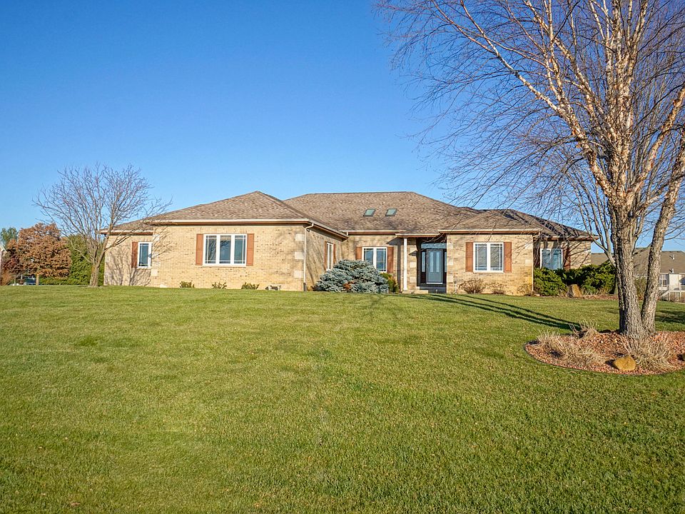 1st image of 37602 Wildwood Ln