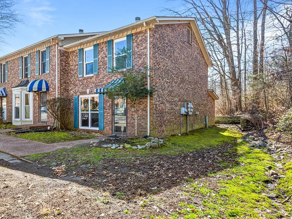 513 Williamsburg Dr